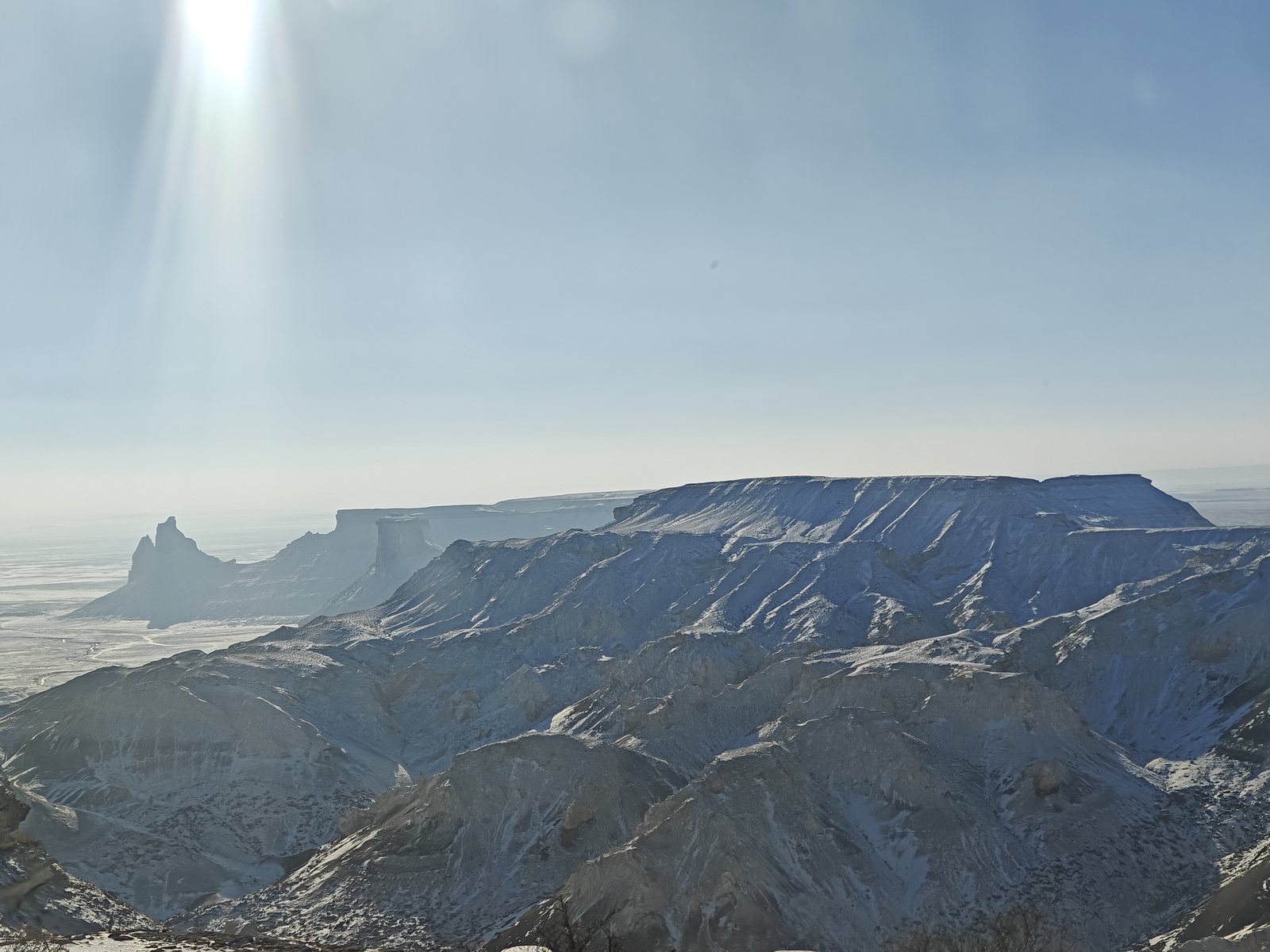 Панорама заснеженного плато